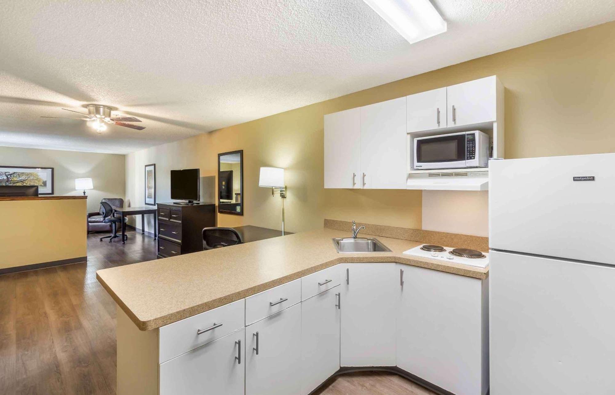 Extended Stay America Suites - Seattle - Линуд Екстериор снимка
